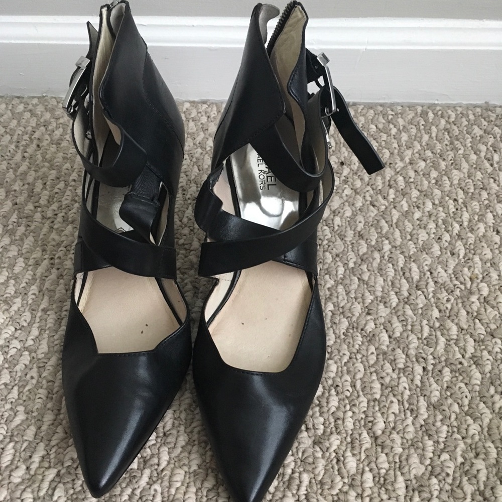 Kitten heels